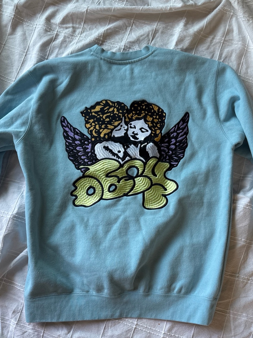 Obey Sky Blue Crewneck Sweater with Cherub Angels Kiss size M - Picture 5 of 8